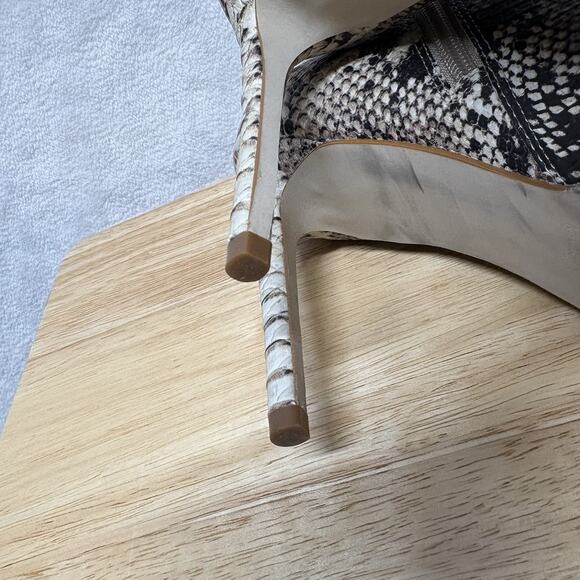 Steve Madden Decoy Snakeskin Side Cut Out Pointed Toe Stiletto Bootie Size 7.5 - Picture 11 of 13